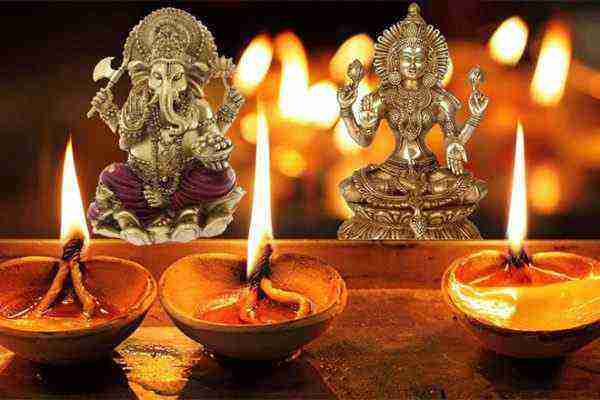 दीपावली पूजा विधि, महालक्ष्मी पूजा विधि, Diwali Puja Vidhi, Maha Laxmi Pujan Vidhi, दिवाली का महत्व, नवग्रह पूजा विधि-मंत्र, षोडश मातृका का पूजन, बही-खाता पूजन, दिवाली की पौराणिक कथा, दिवाली की आरती, Diwali Ka Mahtva, Diwali Mantra, Diwali Katha- Aarti, Navgrah Puja Vidhi, Bahikhata Pujan Vidhi