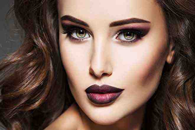 Follow These Makeup Tricks And Get Fuller lips