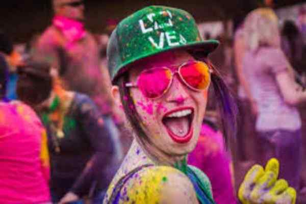how to remove holi colour from skin 