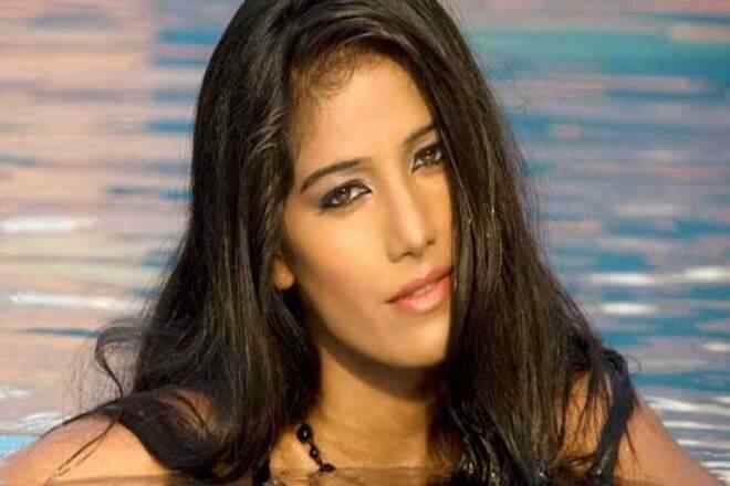 Poonam Pandey's biography