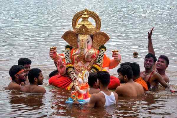 -ganesh-visarjan